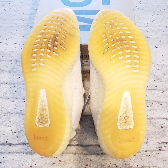 100% authentic yeezy 350 V2 boost main image 5